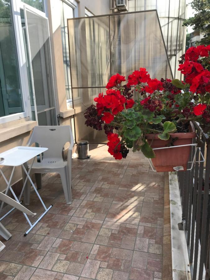 White Rose Guest Rooms Burgas Exterior photo