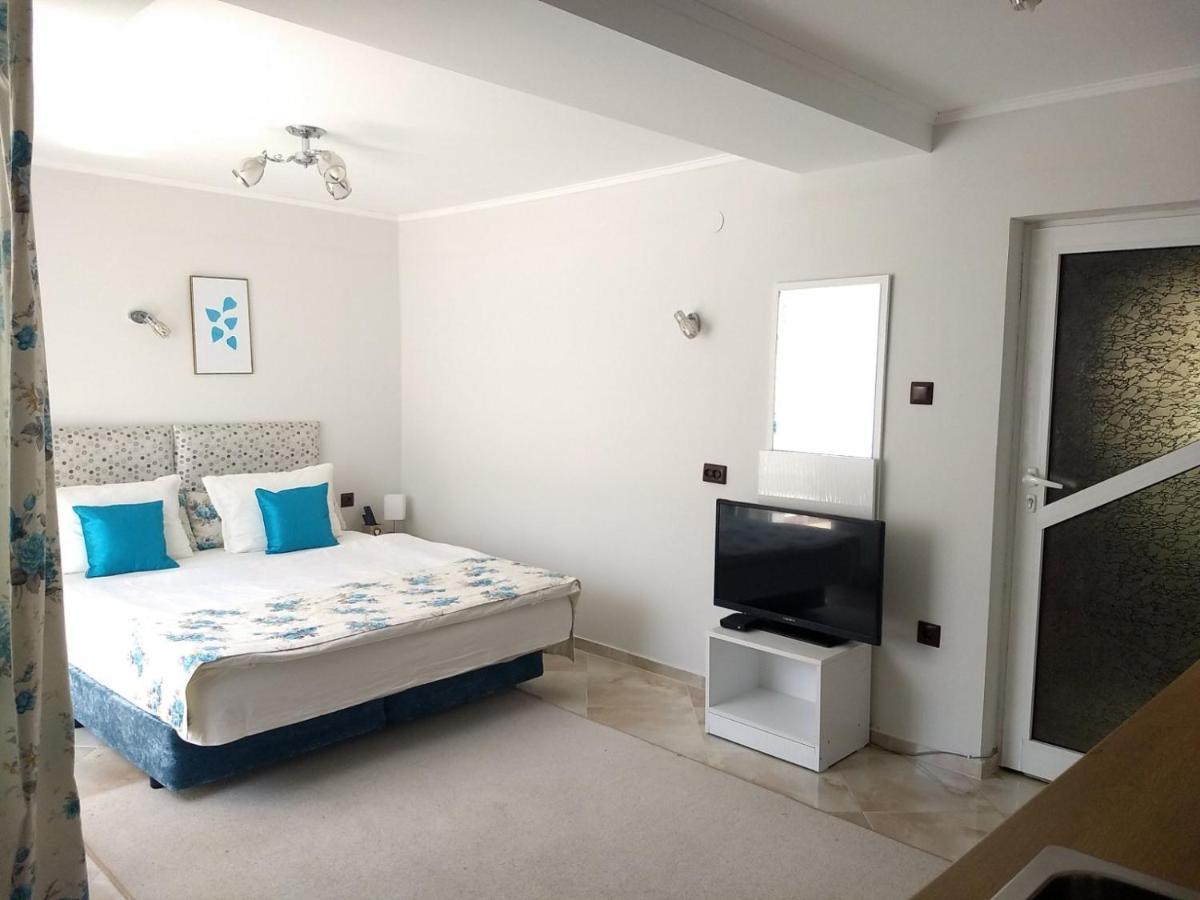 White Rose Guest Rooms Burgas Exterior photo