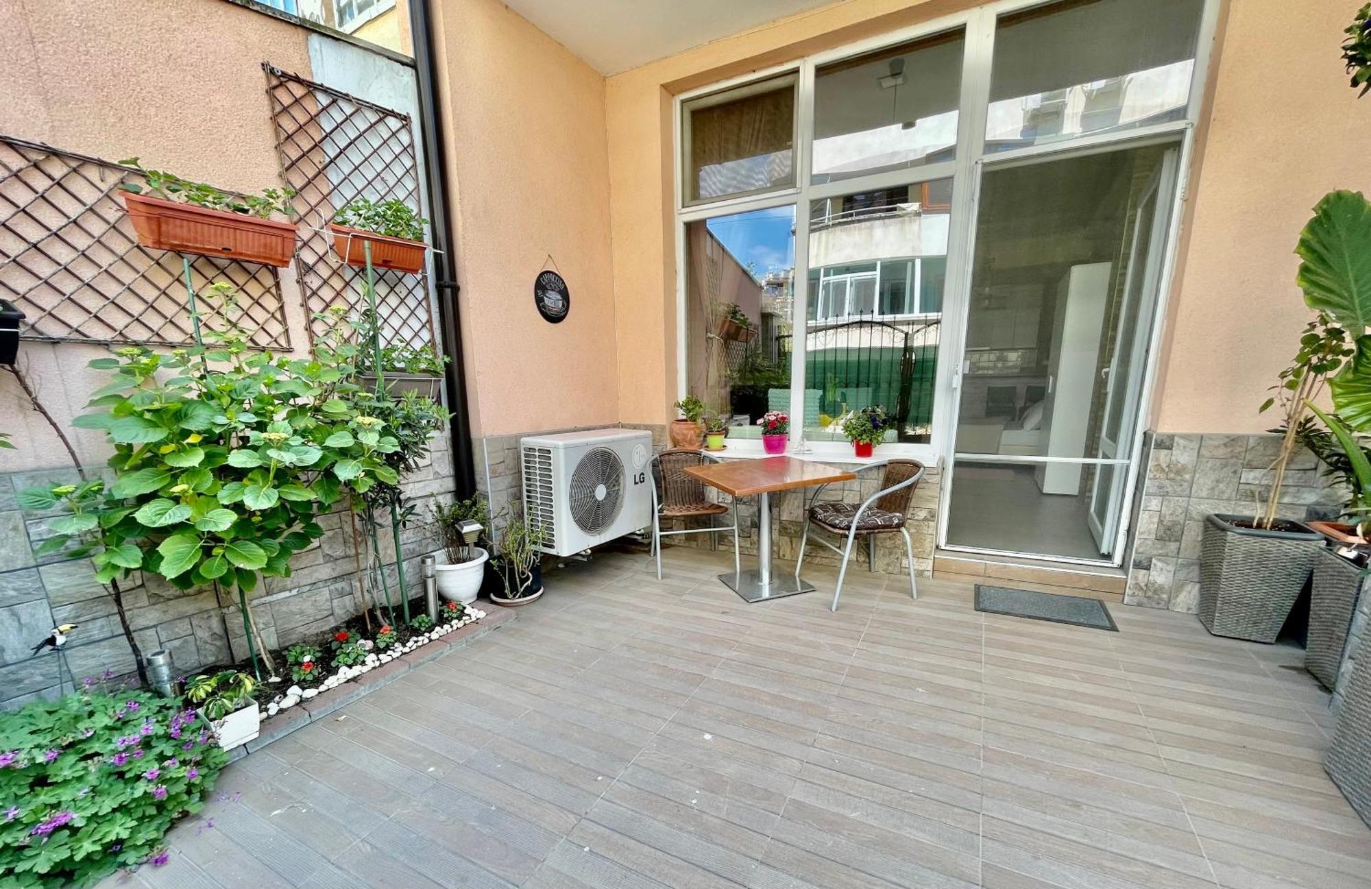 White Rose Guest Rooms Burgas Exterior photo