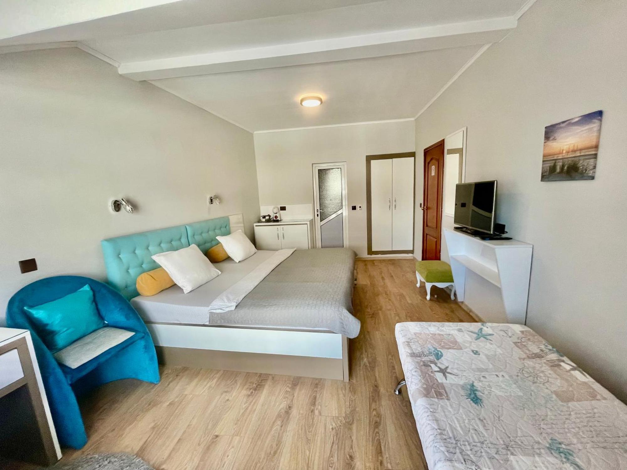 White Rose Guest Rooms Burgas Exterior photo